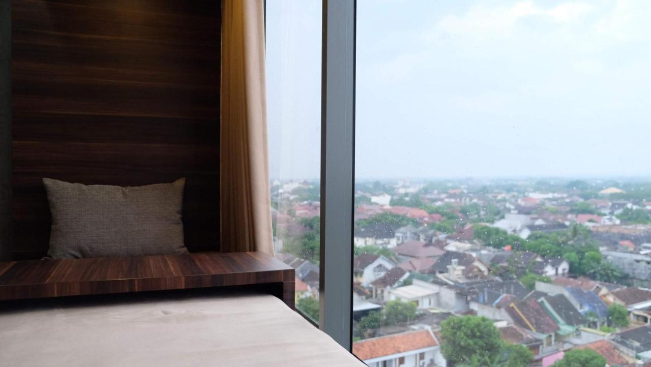 Lavenderbnb Room 2 At Uttara The Icon Apartment Yogyakarta Exteriér fotografie